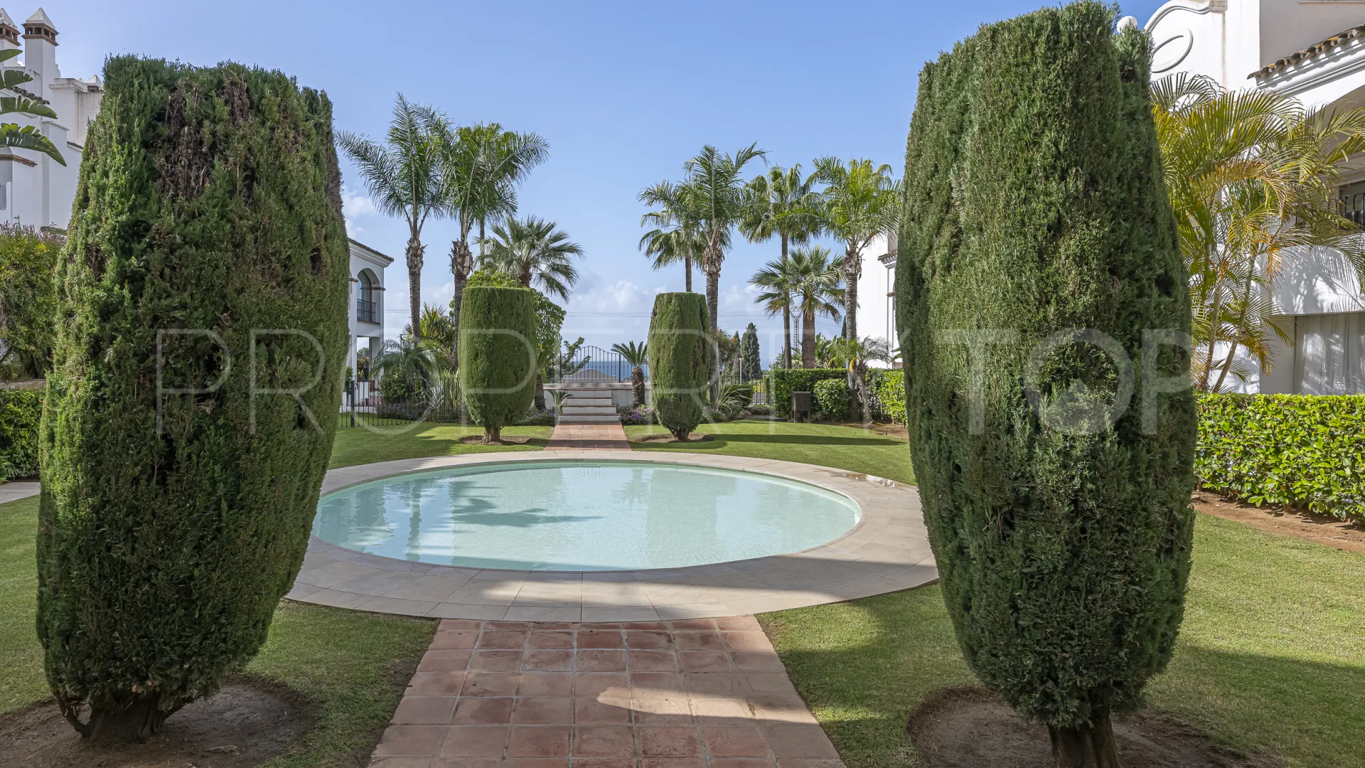Comprar apartamento planta baja en Montebello Hills