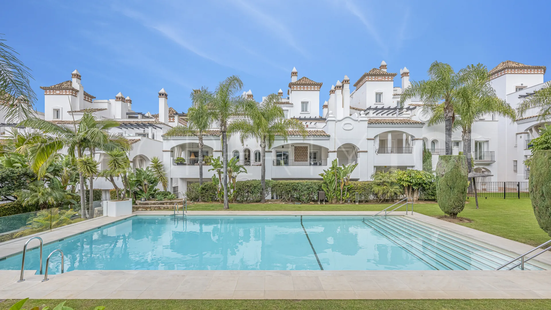 Comprar apartamento planta baja en Montebello Hills