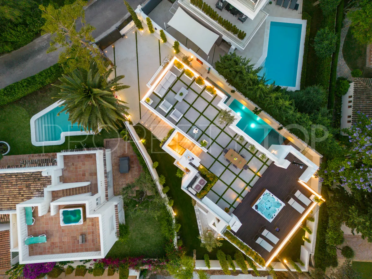 5 bedrooms villa for sale in Marbella Golden Mile
