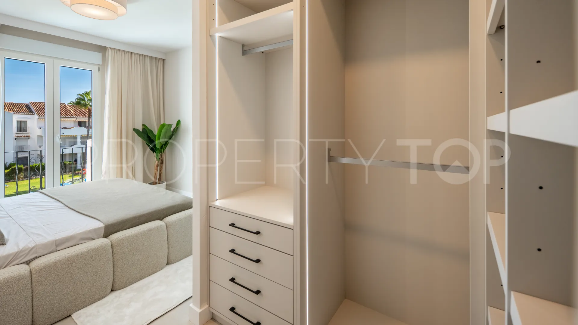 Penthouse for sale in El Presidente with 3 bedrooms