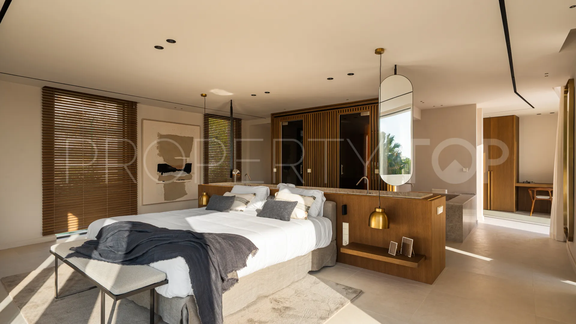 Villa con 7 dormitorios en venta en Nueva Andalucia