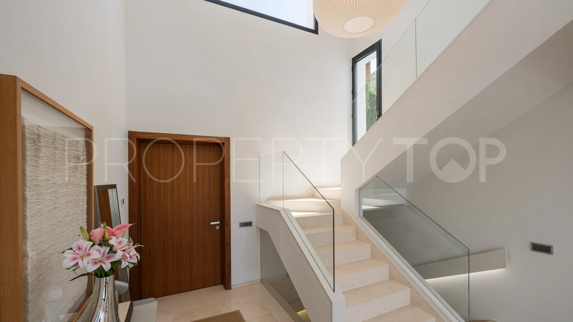 5 bedrooms villa for sale in Haza del Conde