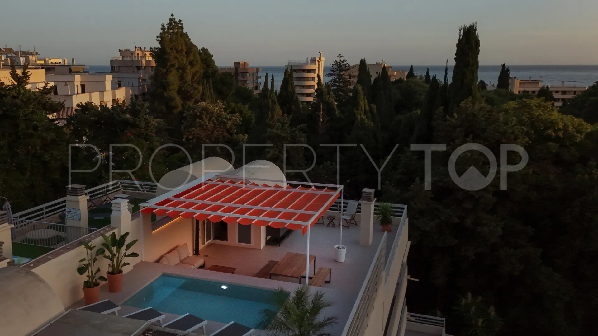 For sale penthouse in Marbella Centro