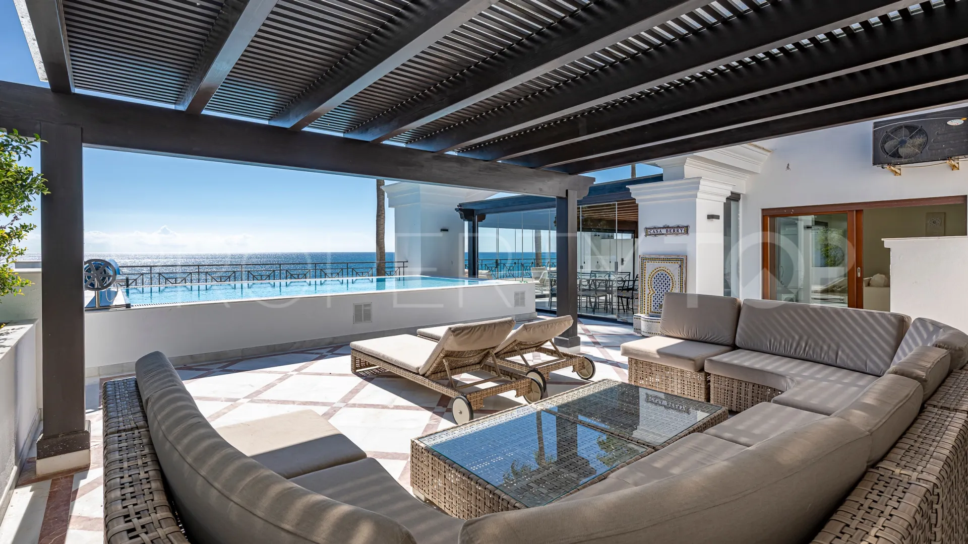 Ático a la venta en Doncella Beach