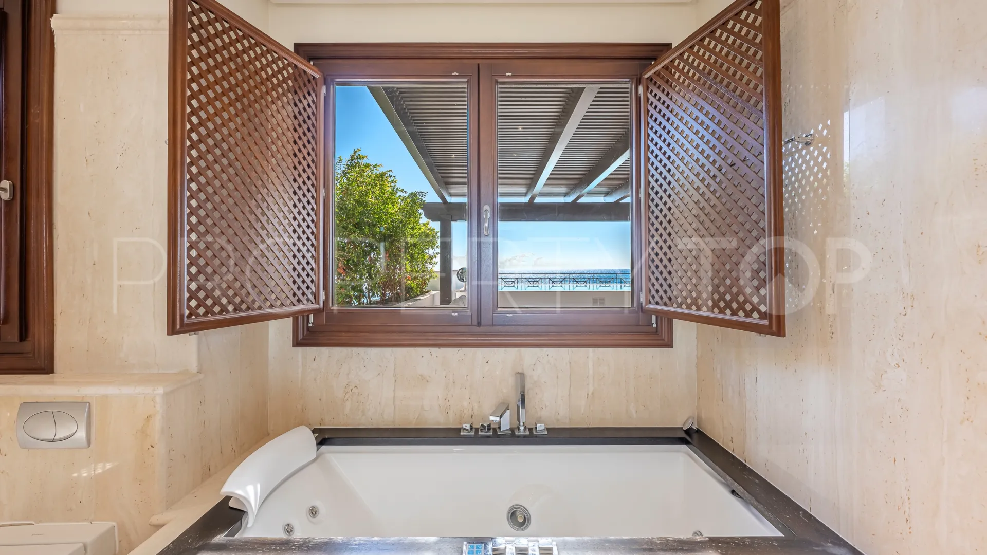 Ático a la venta en Doncella Beach