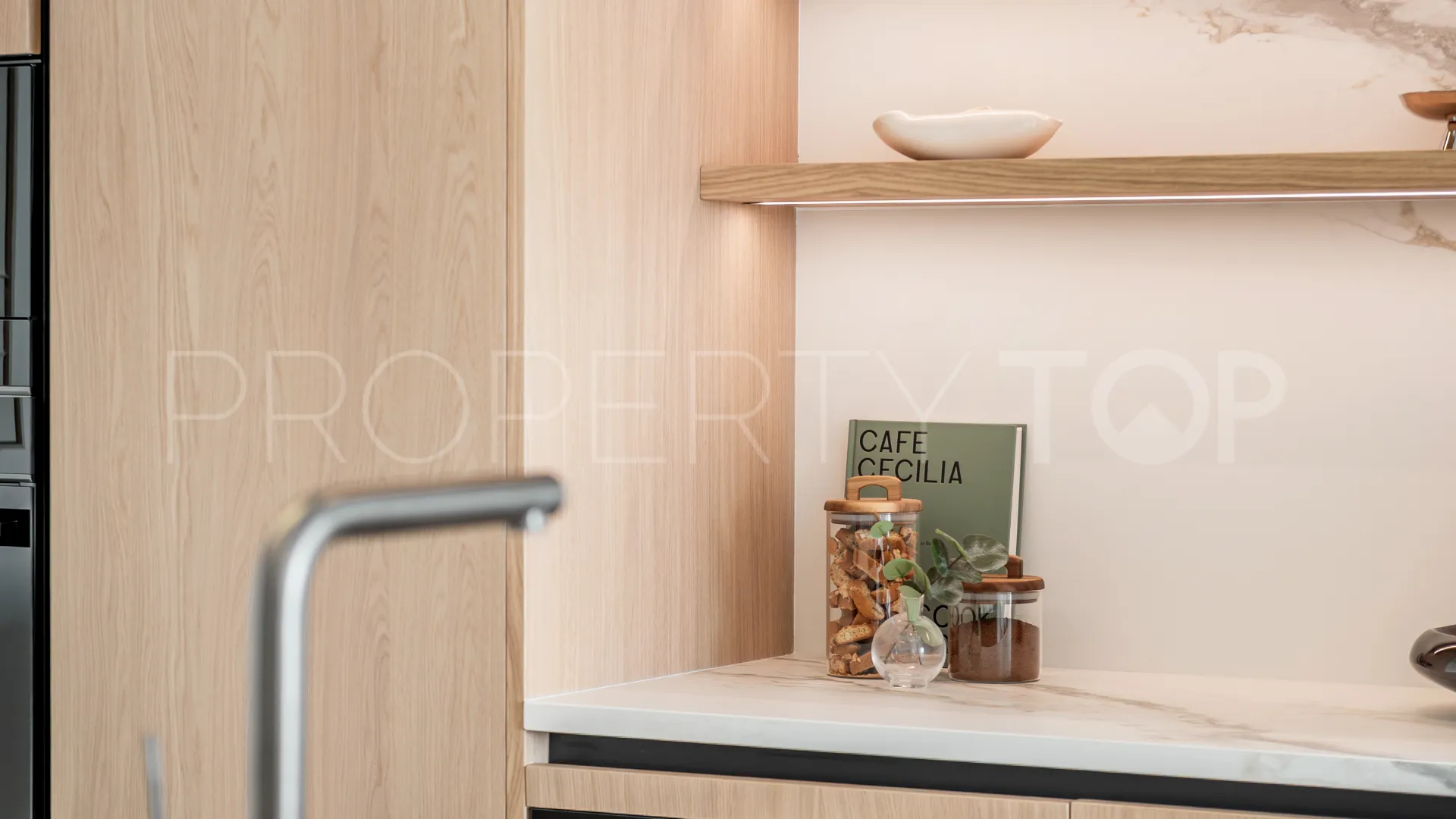 Comprar apartamento de 3 dormitorios en Palacetes Los Belvederes