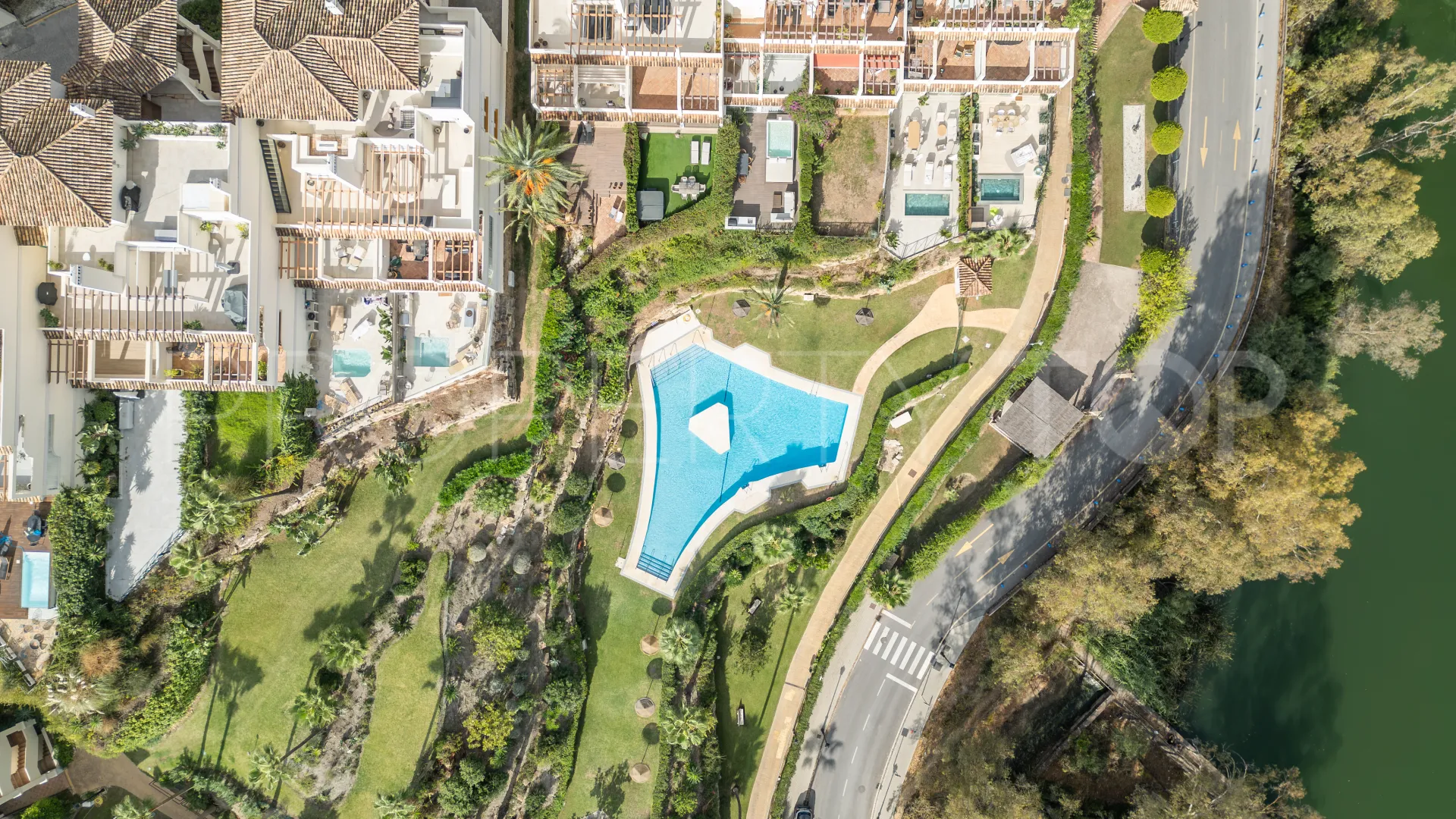 Comprar apartamento de 3 dormitorios en Palacetes Los Belvederes