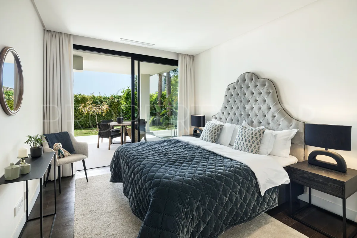 Villa en venta en Nueva Andalucia con 5 dormitorios