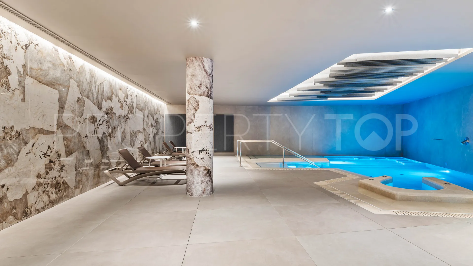 3 bedrooms duplex penthouse in Benalús for sale