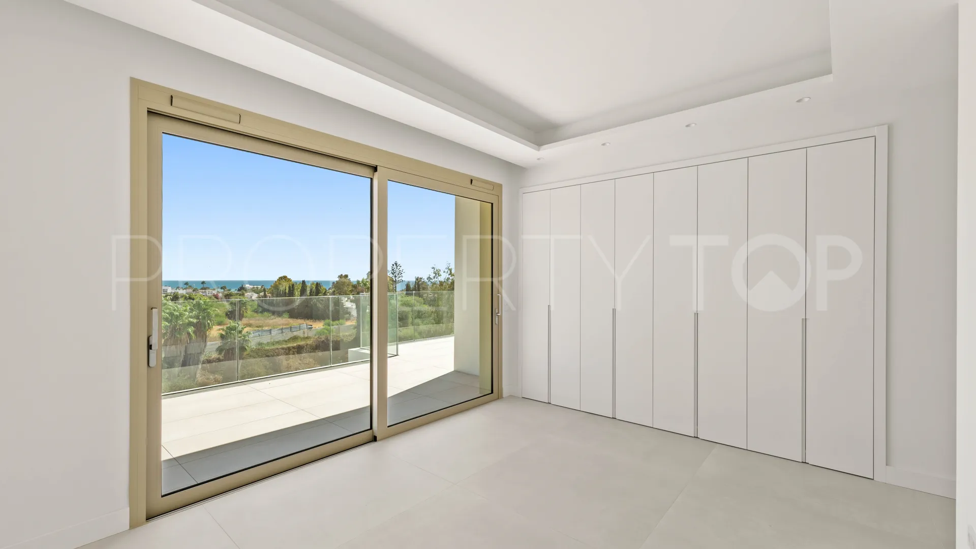 3 bedrooms duplex penthouse in Benalús for sale