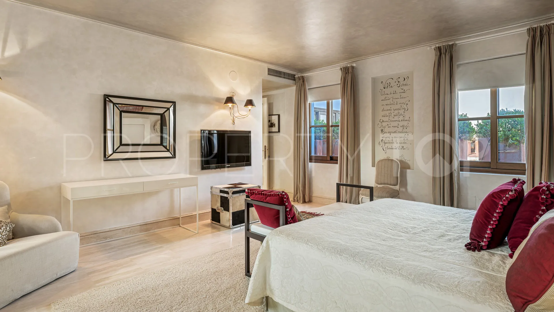 Se vende villa en Sierra Blanca
