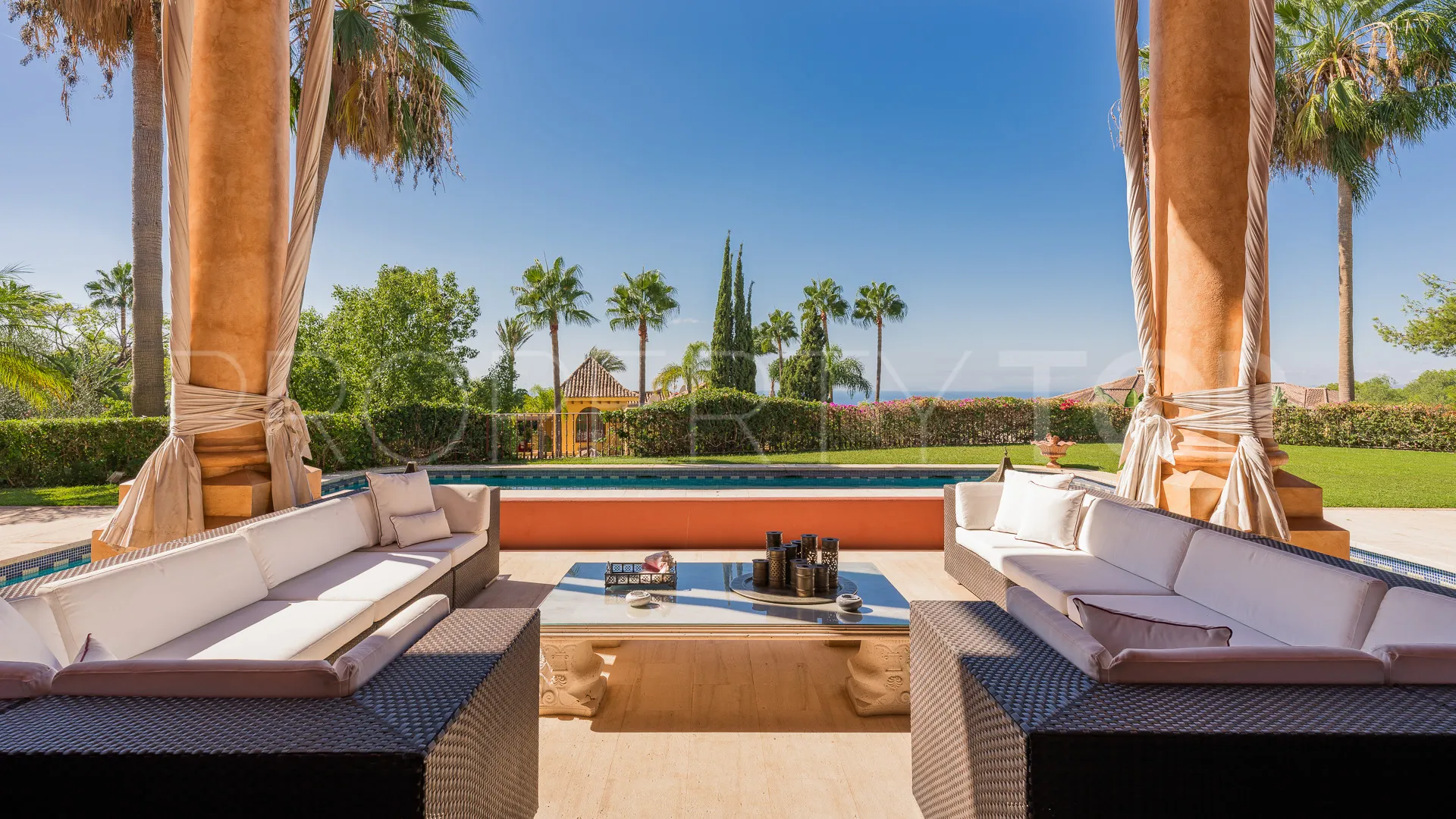 Se vende villa en Sierra Blanca