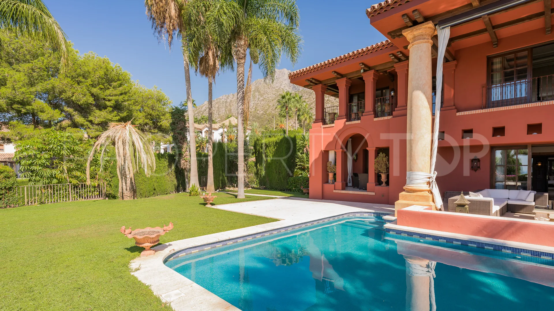 Se vende villa en Sierra Blanca