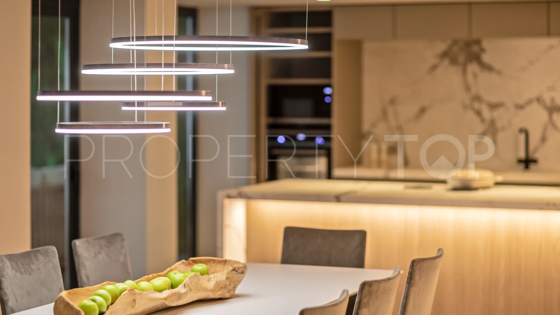 Se vende apartamento en Marbella - Puerto Banus