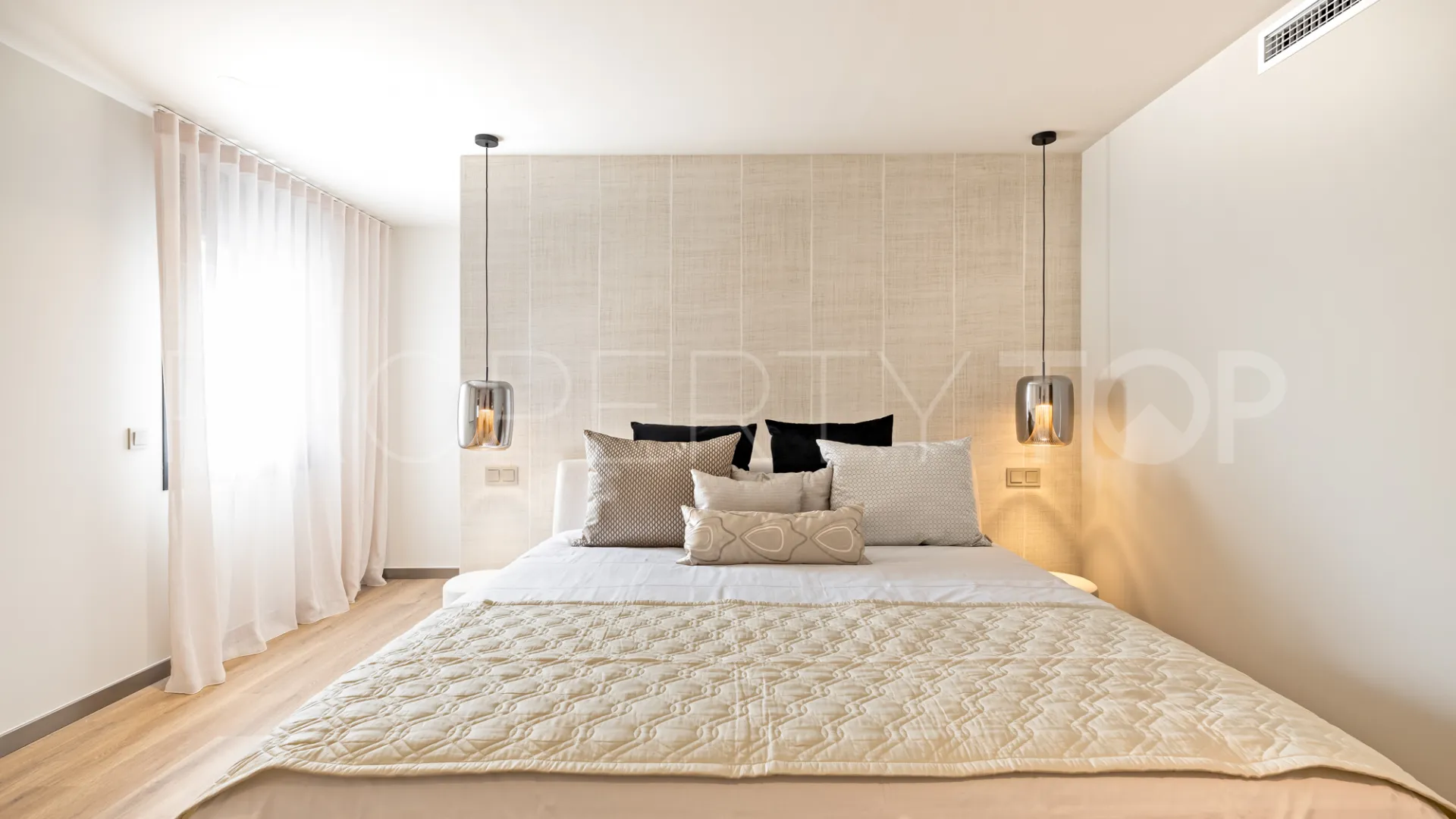 Se vende apartamento en Marbella - Puerto Banus