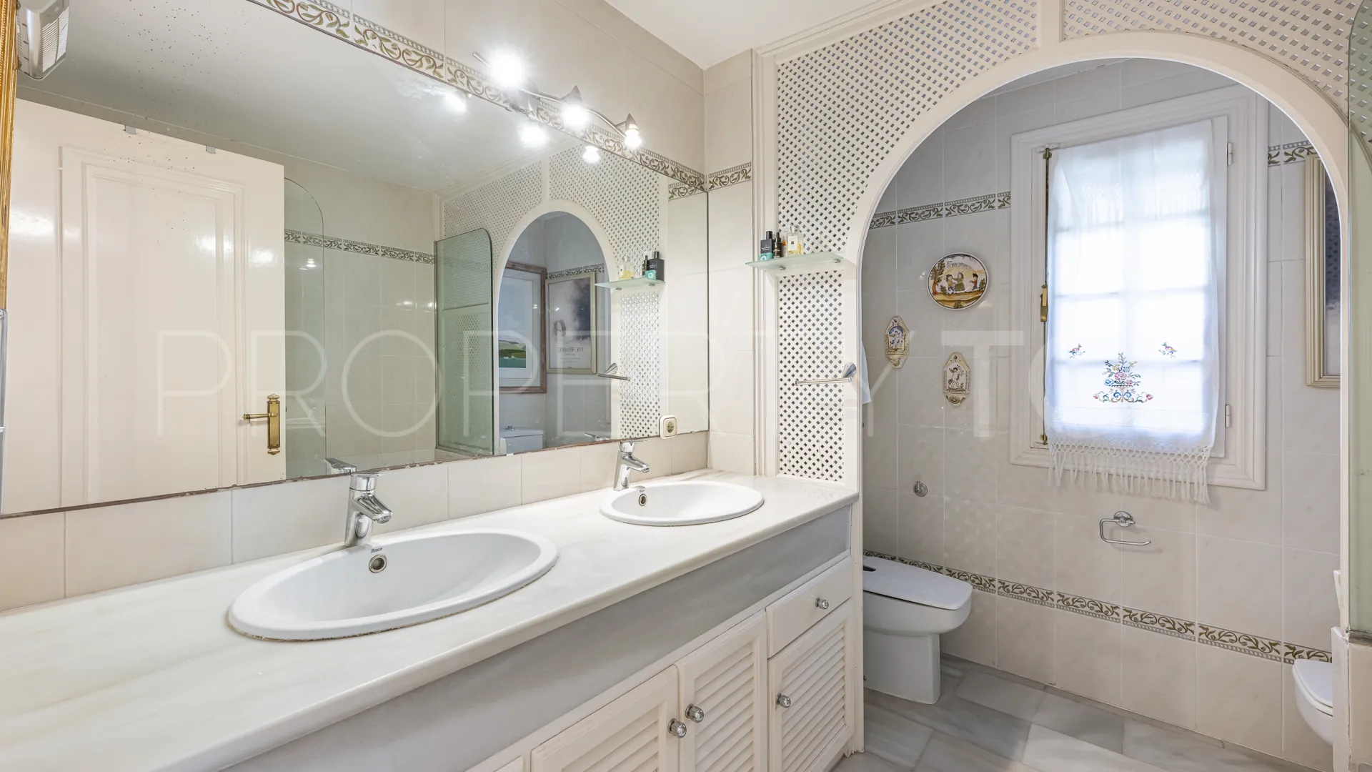 Se vende villa con 3 dormitorios en Casablanca