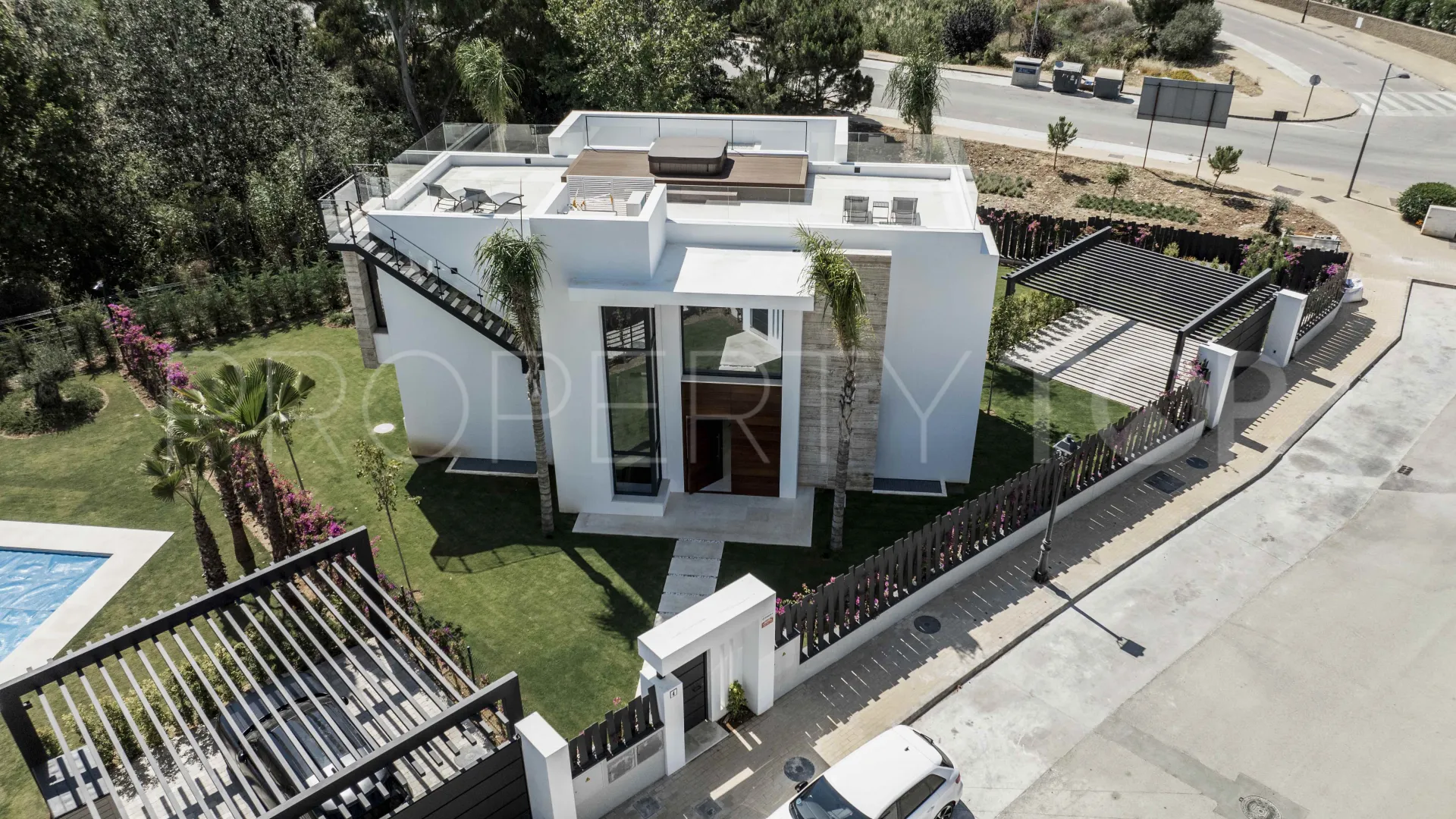 Villa for sale in El Campanario with 4 bedrooms