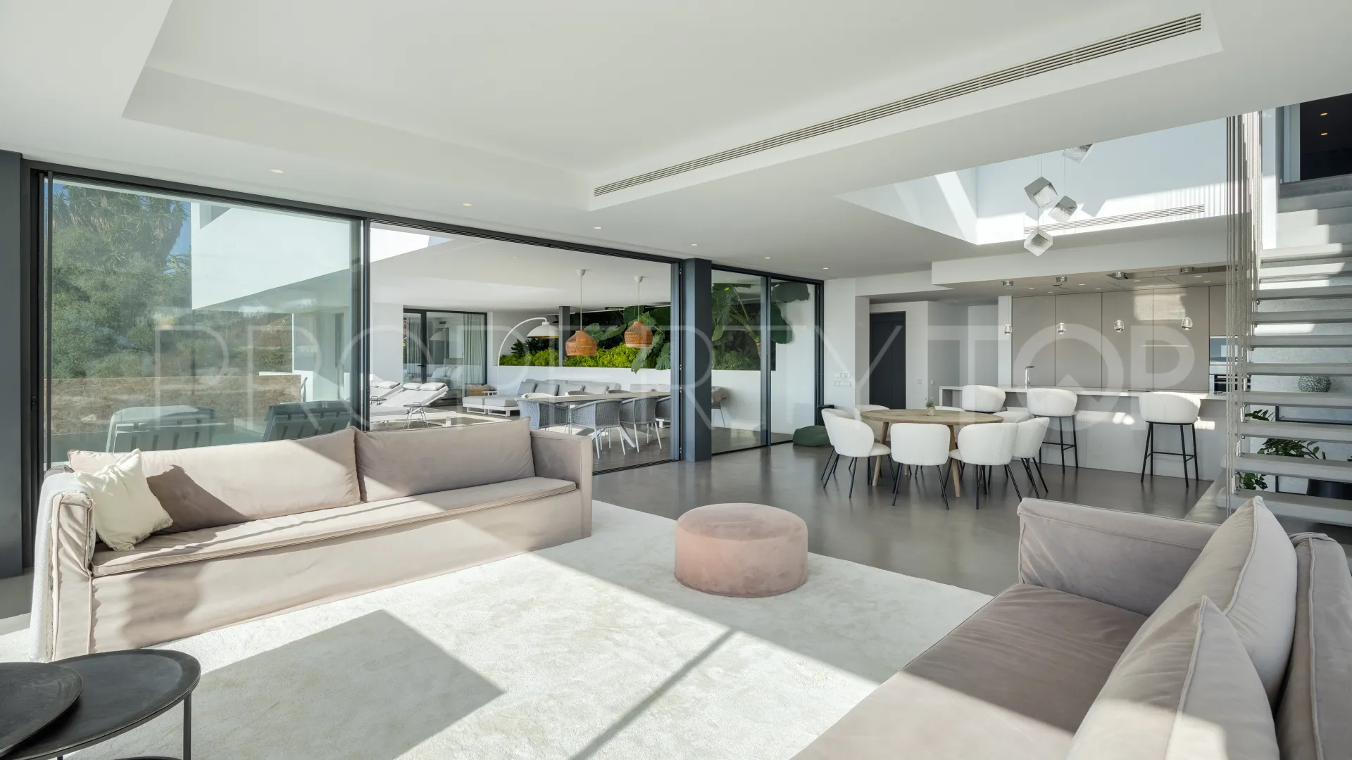 Villa for sale in El Herrojo