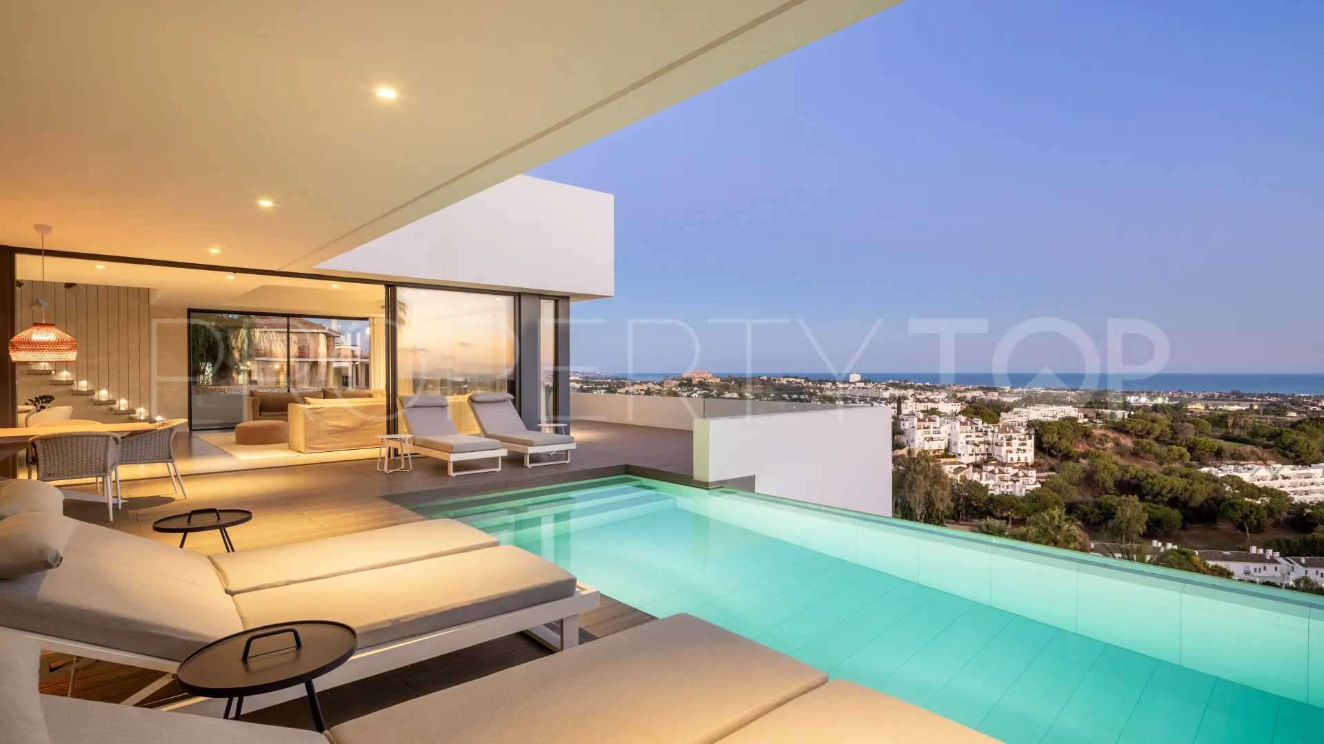 Villa for sale in El Herrojo