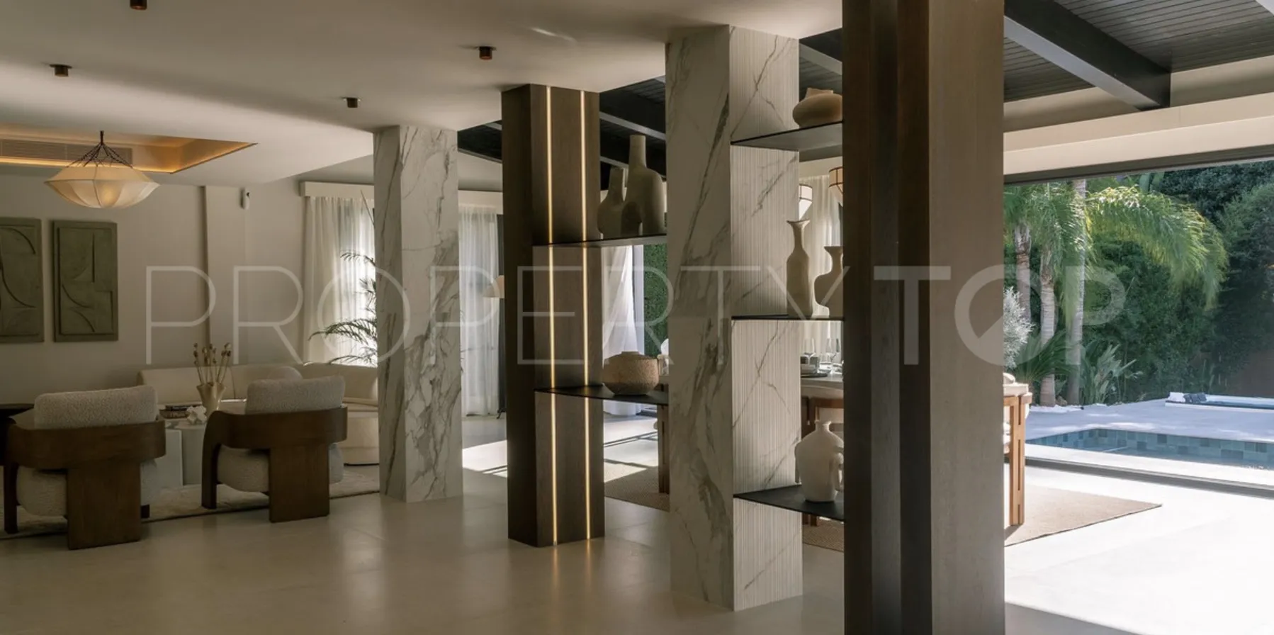 For sale villa in Nueva Andalucia