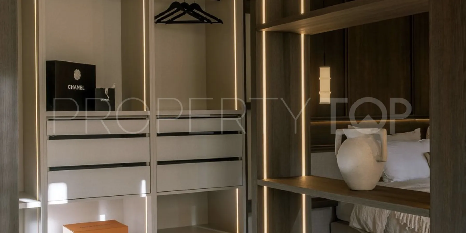 For sale villa in Nueva Andalucia