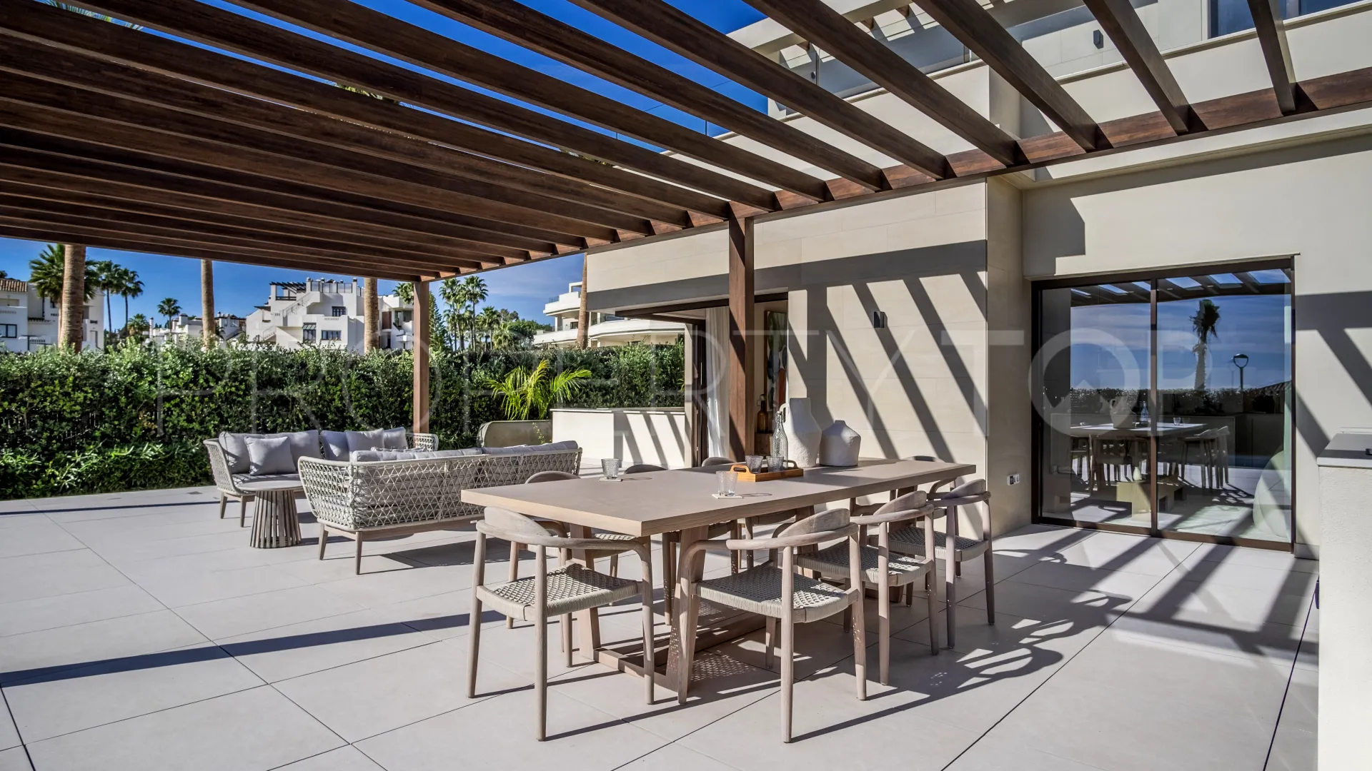 Se vende villa en Velaya