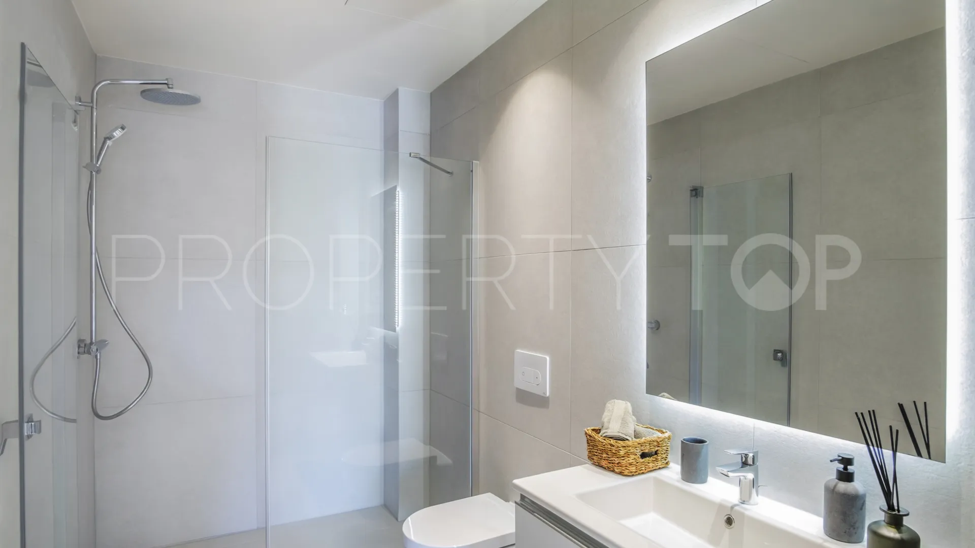 Se vende villa en Velaya