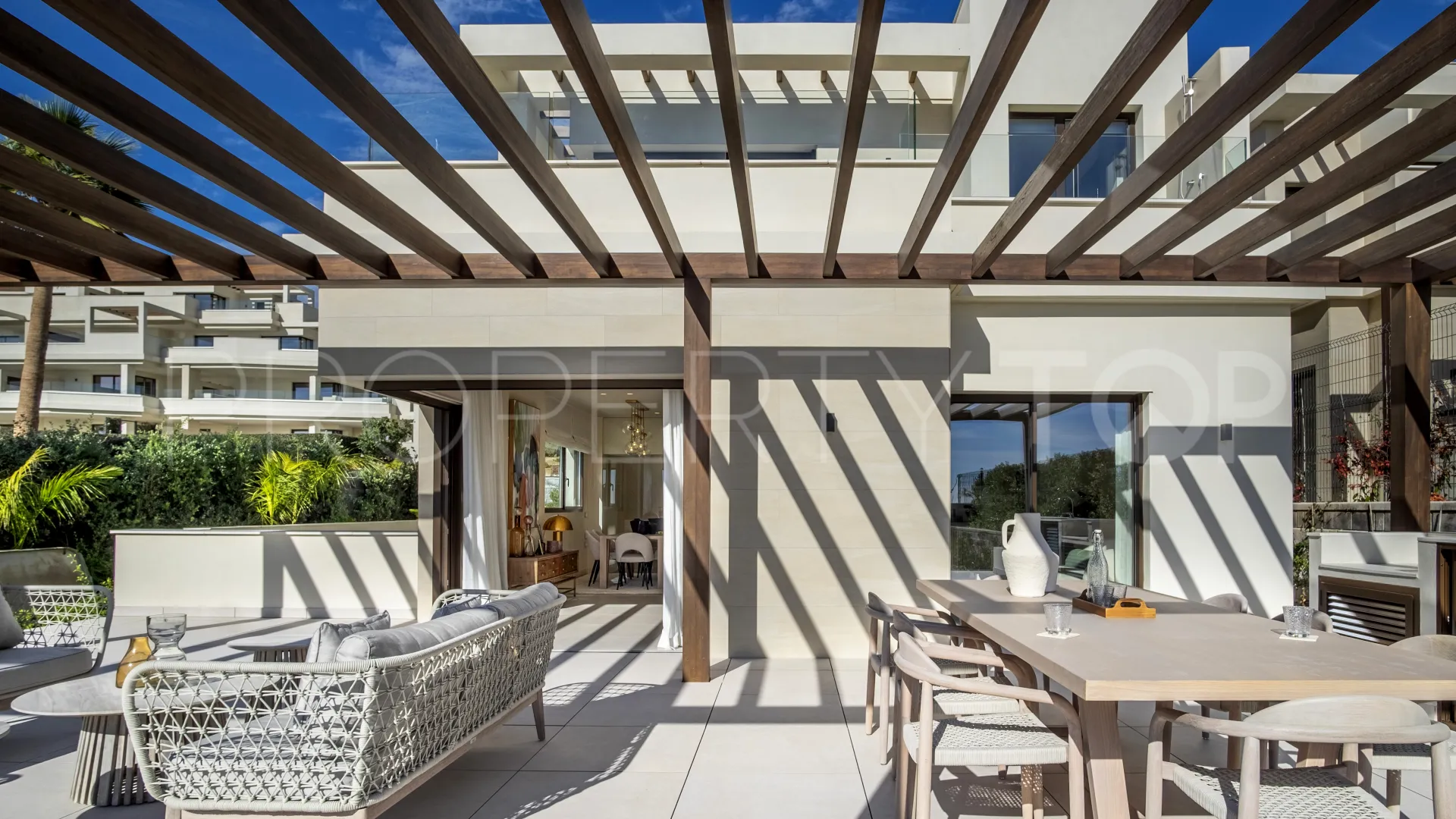 Se vende villa en Velaya