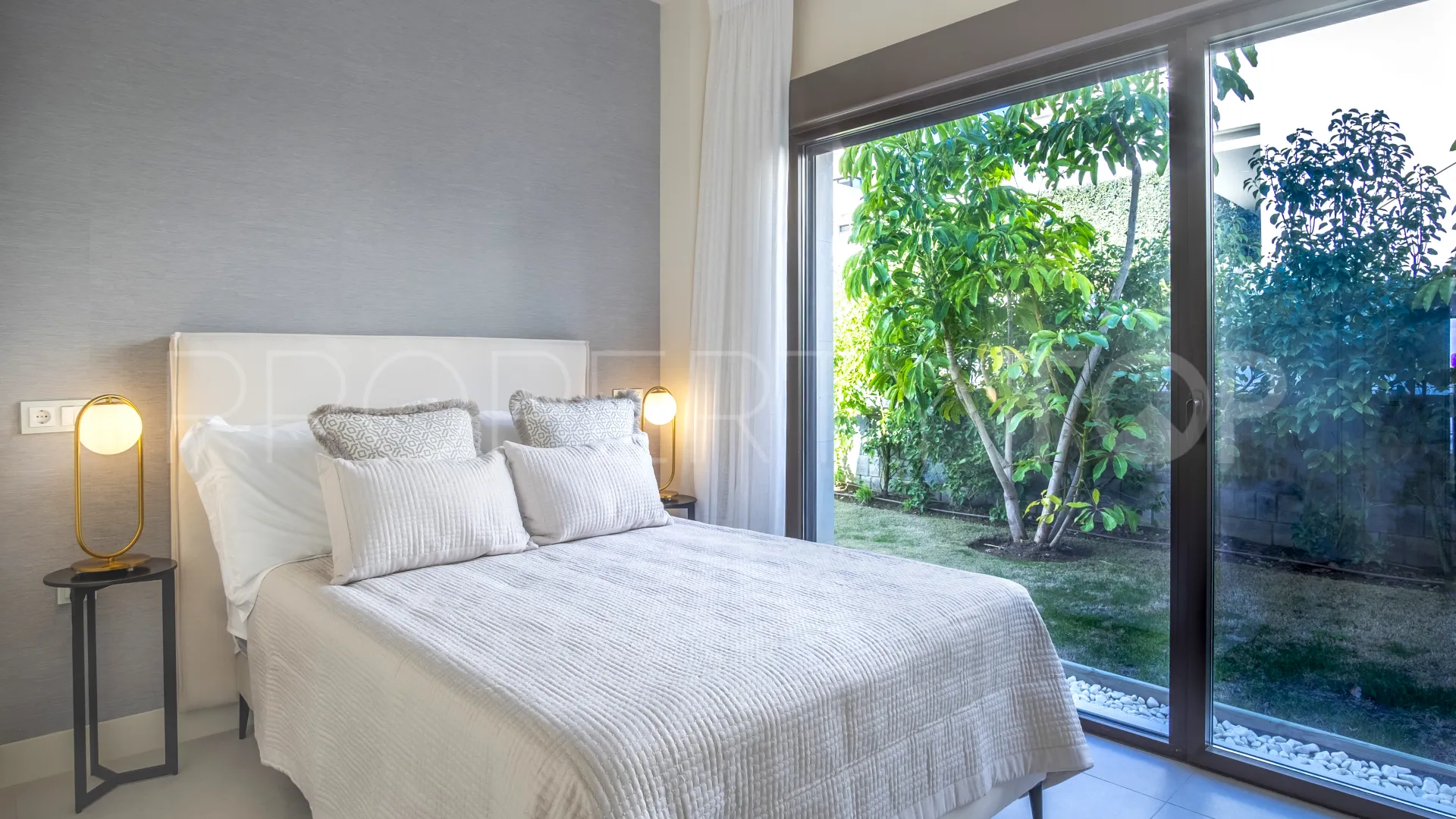 Se vende villa en Velaya