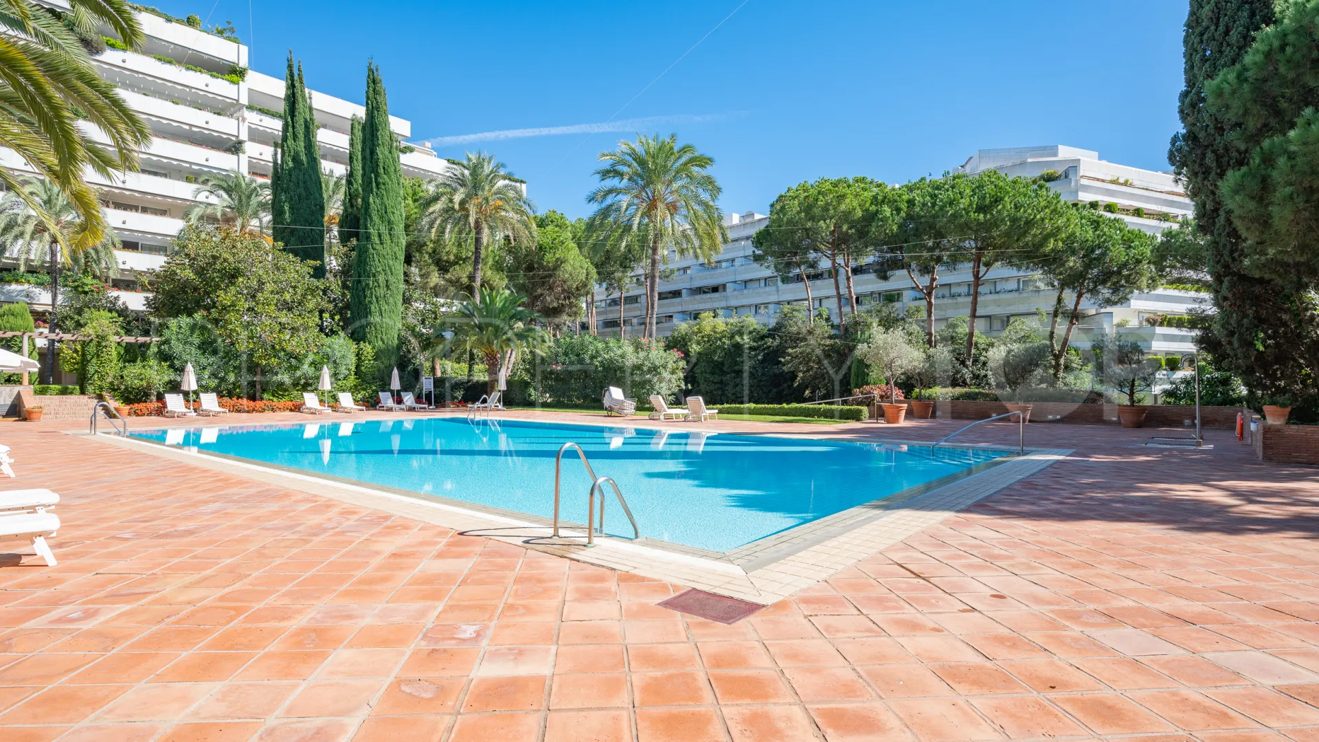 Apartamento en venta de 3 dormitorios en Marbella Golden Mile