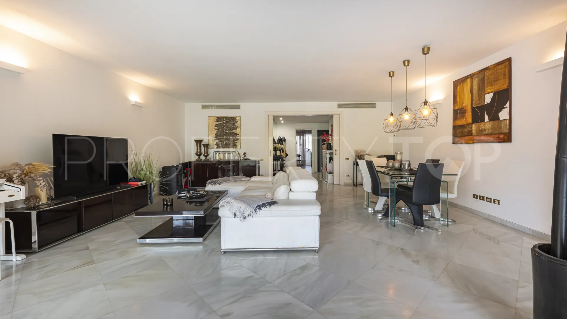 Apartamento en venta de 3 dormitorios en Marbella Golden Mile