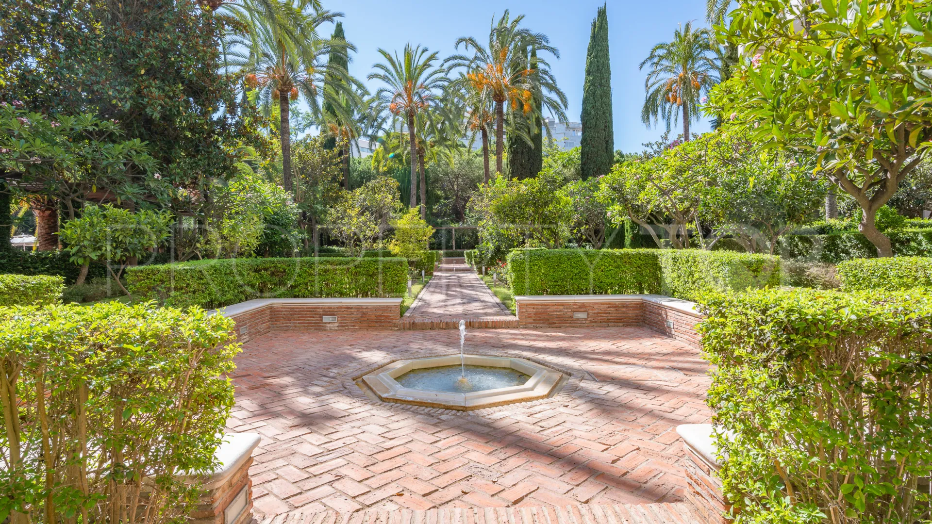 Apartamento en venta de 3 dormitorios en Marbella Golden Mile