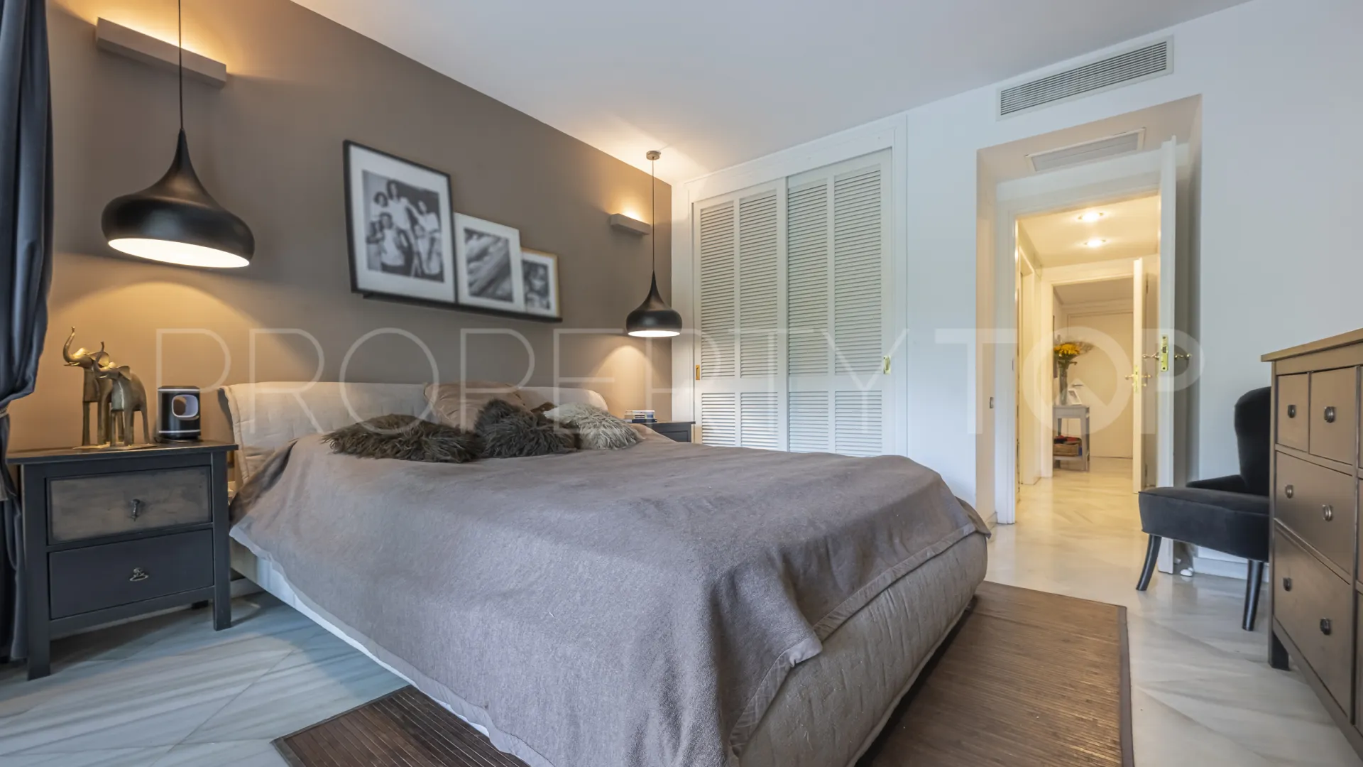 Apartamento en venta de 3 dormitorios en Marbella Golden Mile