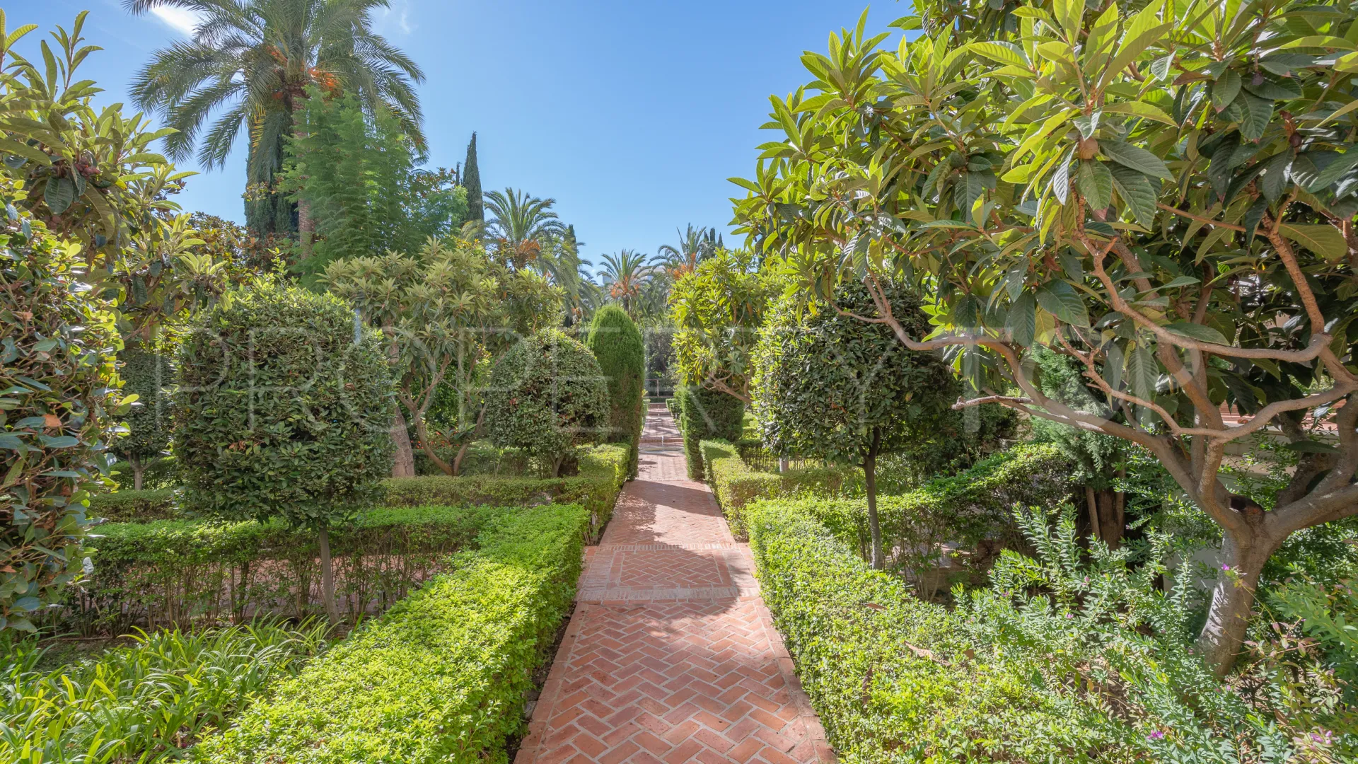 Apartamento en venta de 3 dormitorios en Marbella Golden Mile