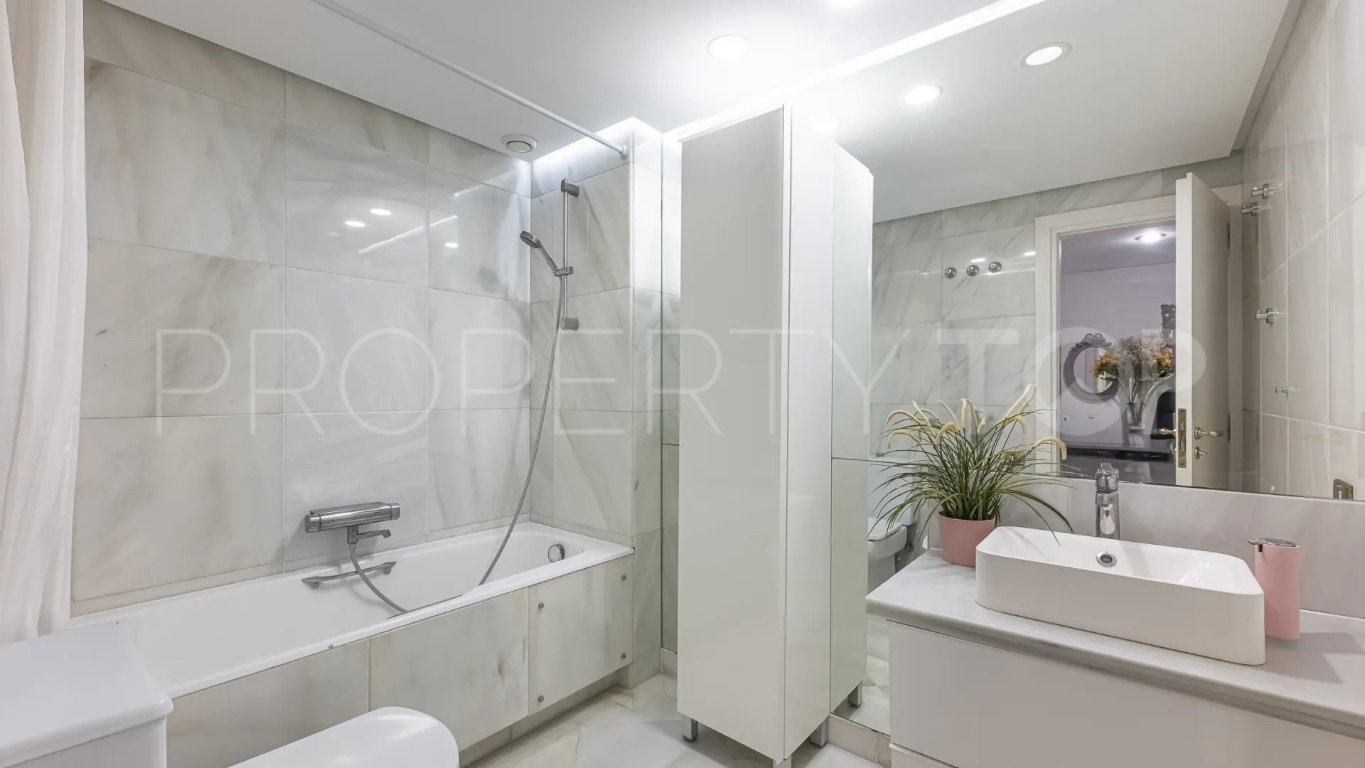 Apartamento en venta de 3 dormitorios en Marbella Golden Mile