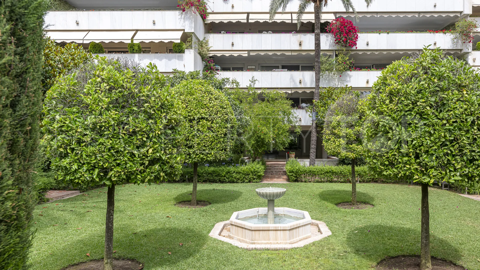 Apartamento en venta de 3 dormitorios en Marbella Golden Mile