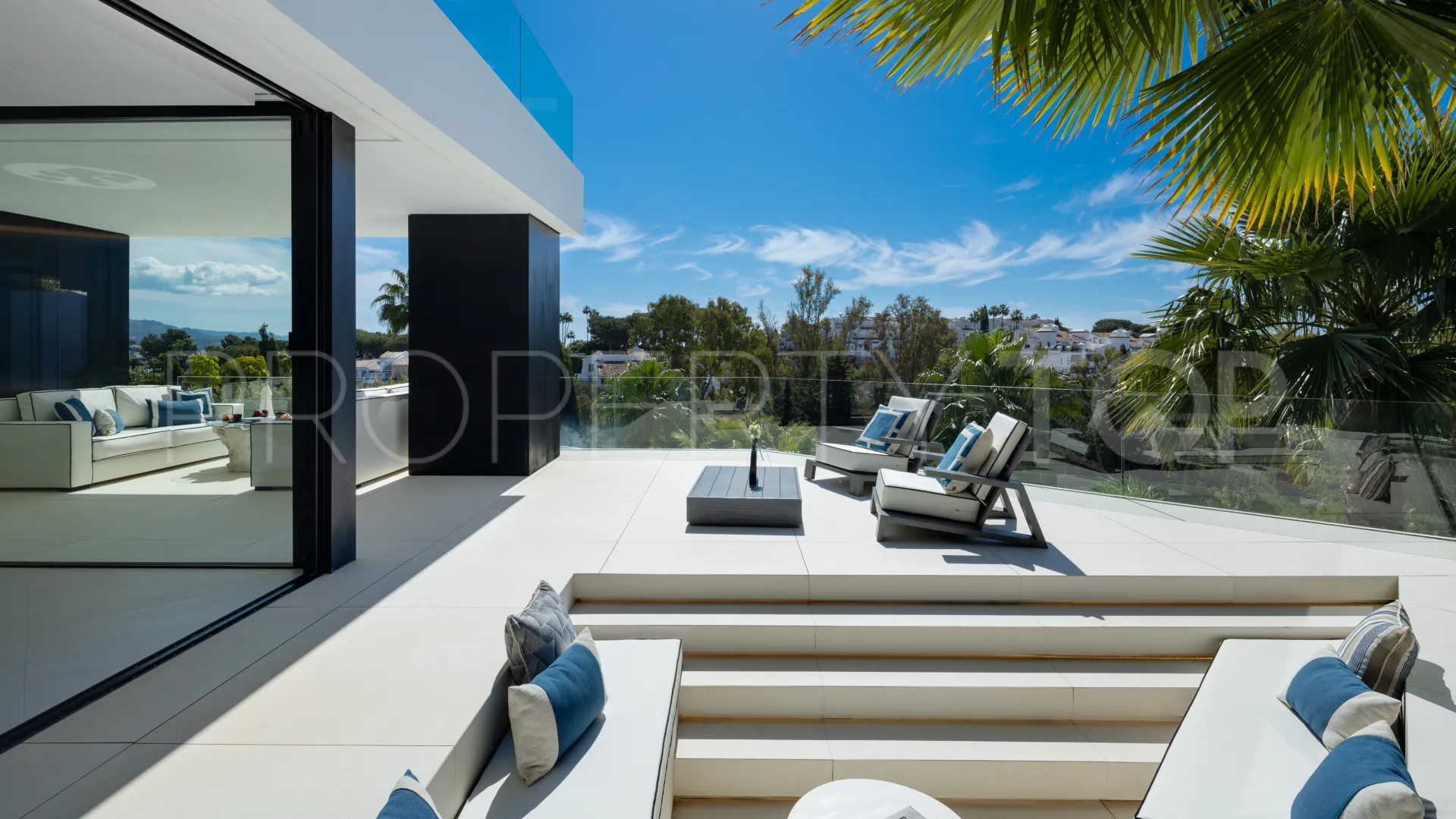El Herrojo villa for sale