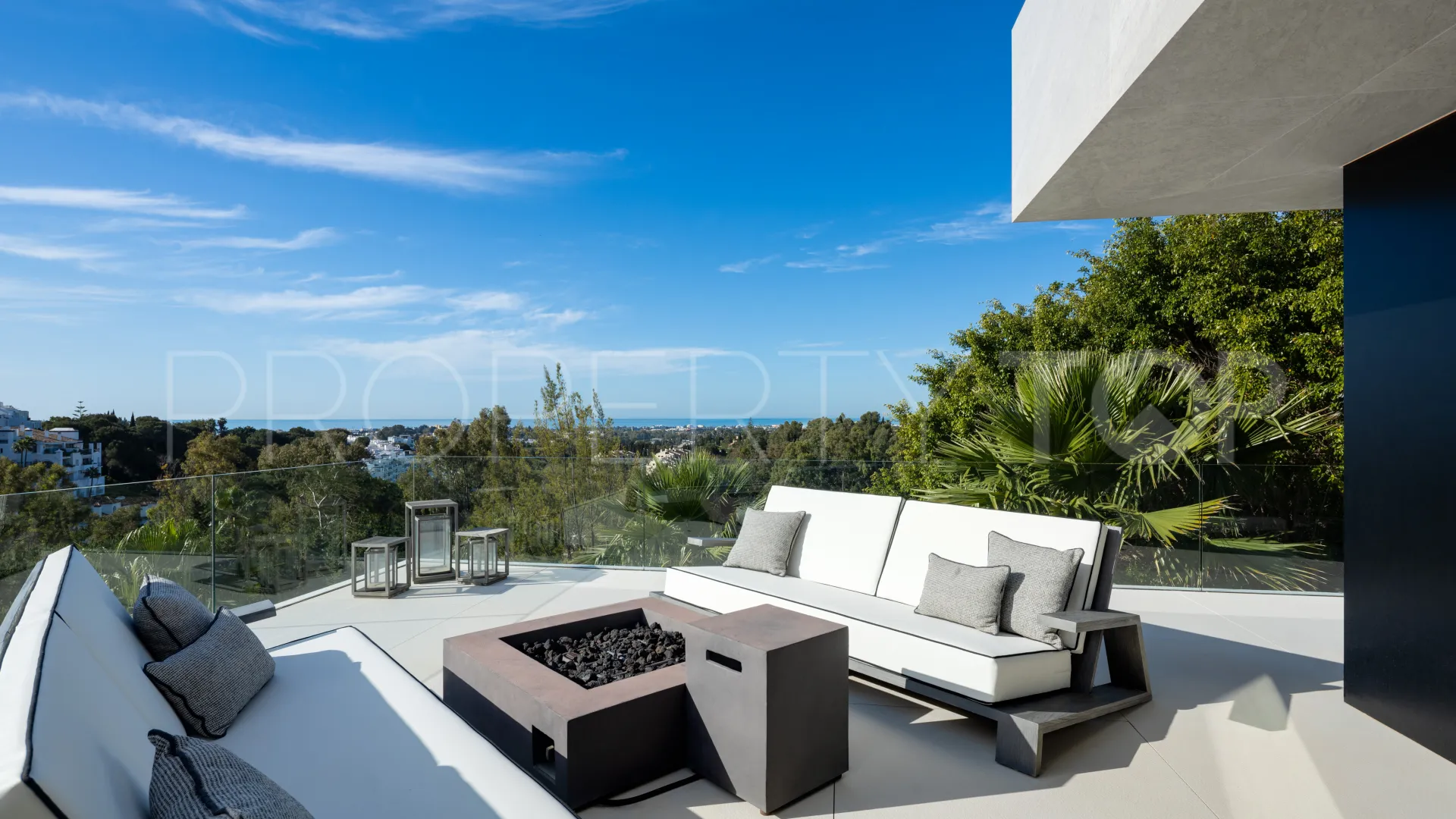 El Herrojo villa for sale