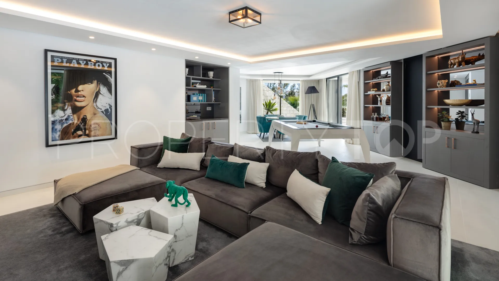 El Herrojo villa for sale
