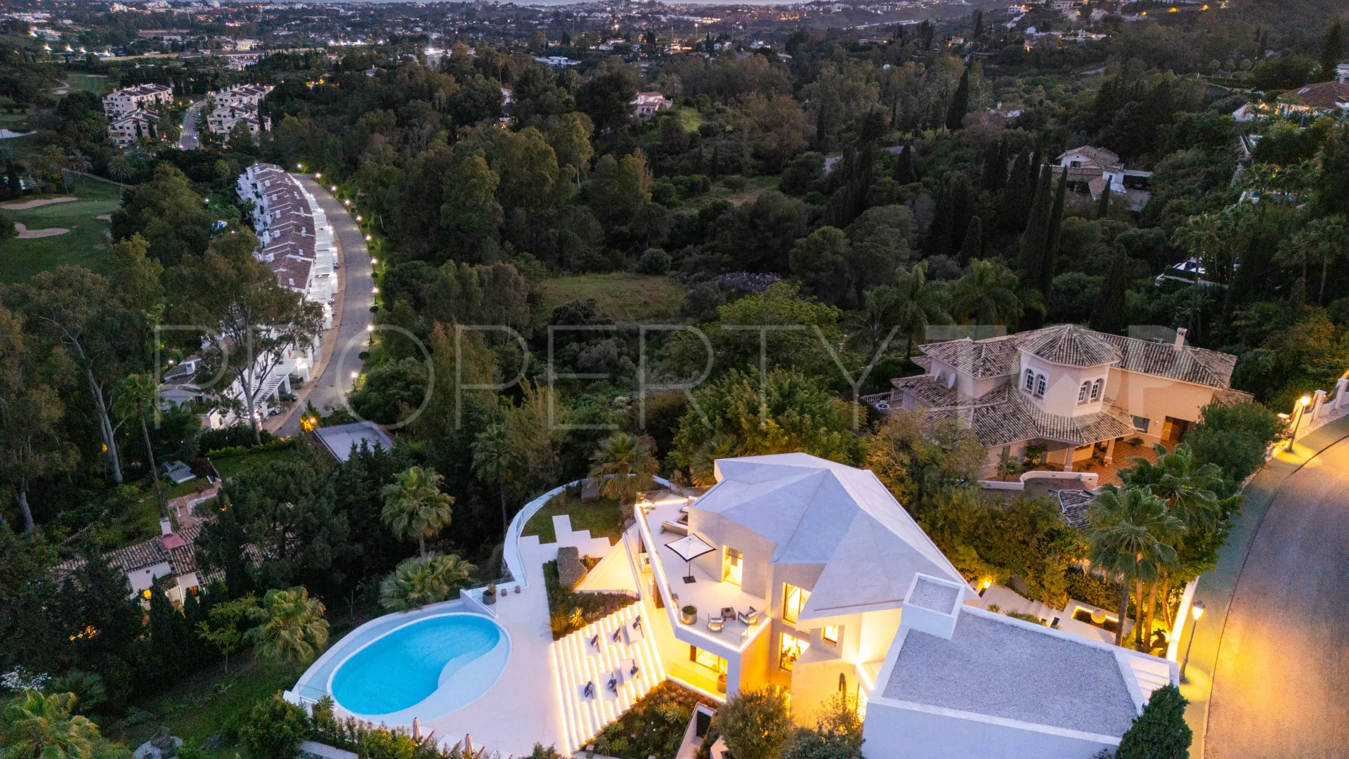 El Herrojo villa for sale