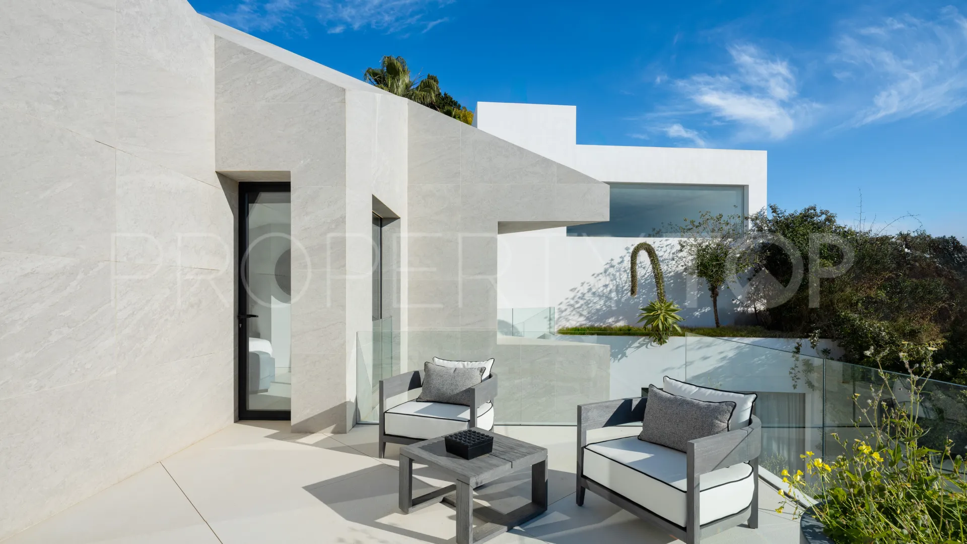 El Herrojo villa for sale