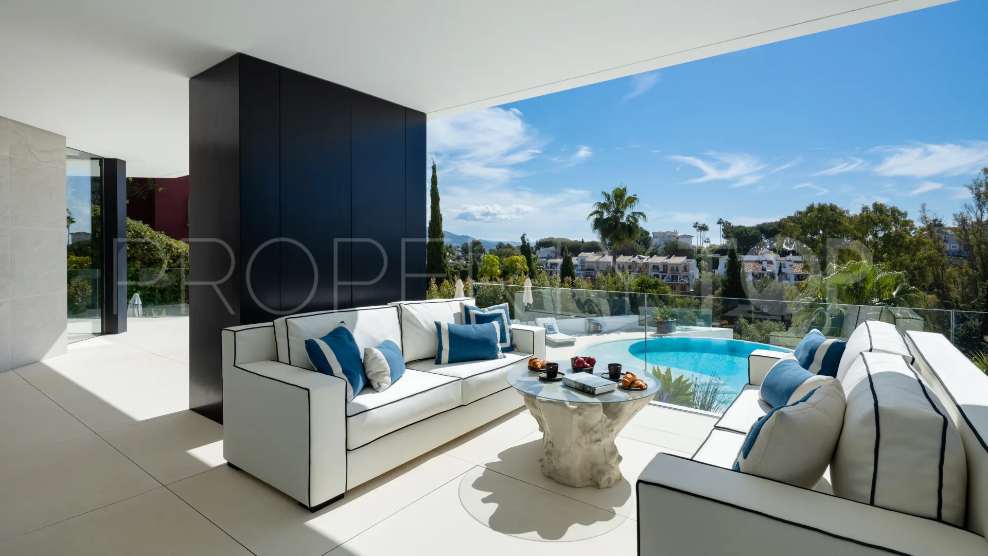 El Herrojo villa for sale