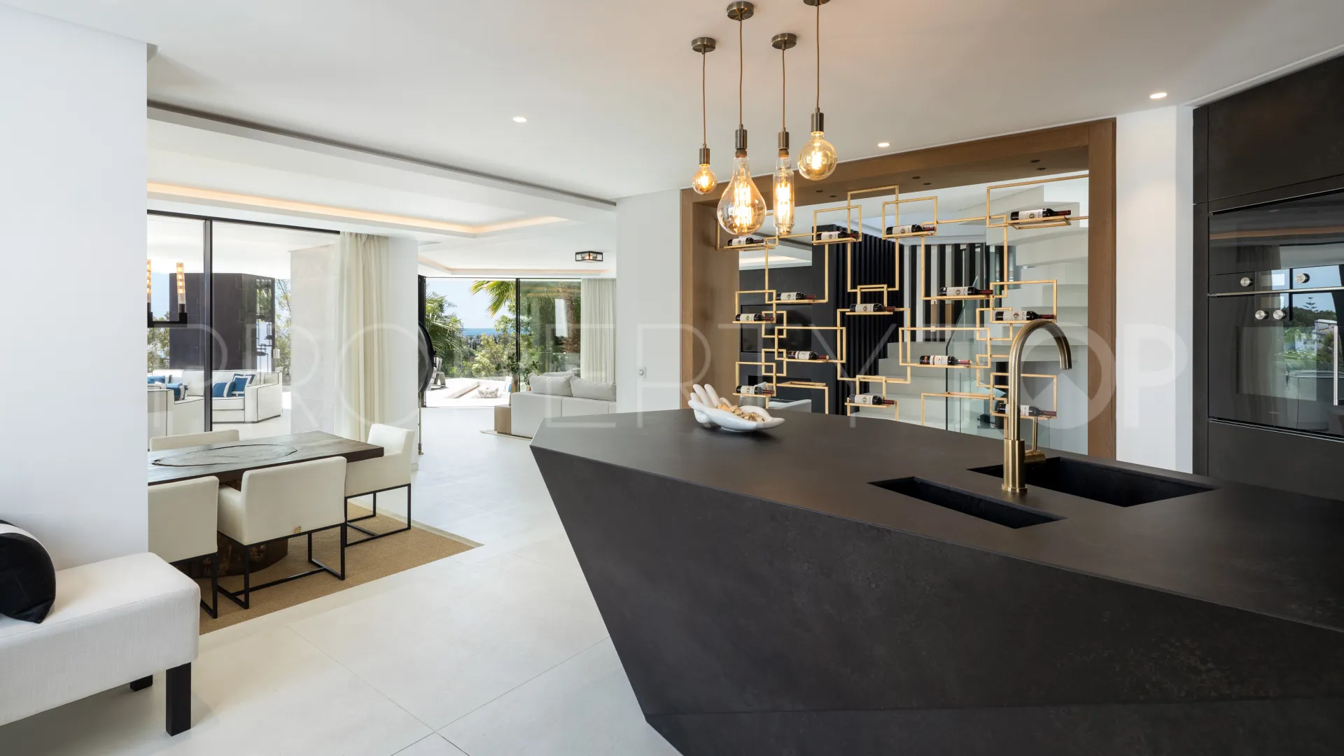 El Herrojo villa for sale