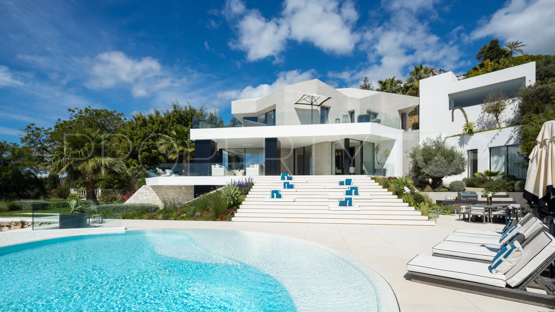 El Herrojo villa for sale