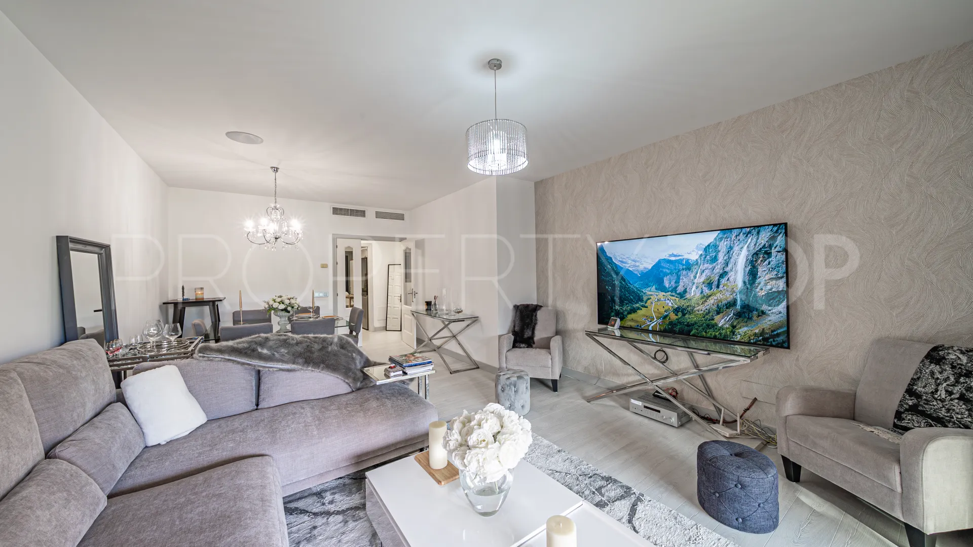 Ground floor apartment for sale in Benatalaya with 2 bedrooms