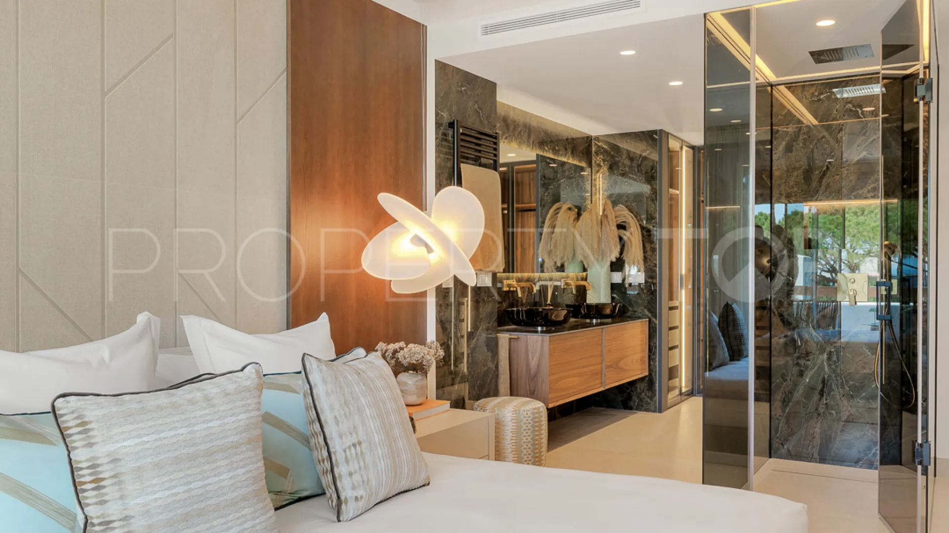 3 bedrooms apartment in Los Monteros Palm Beach for sale