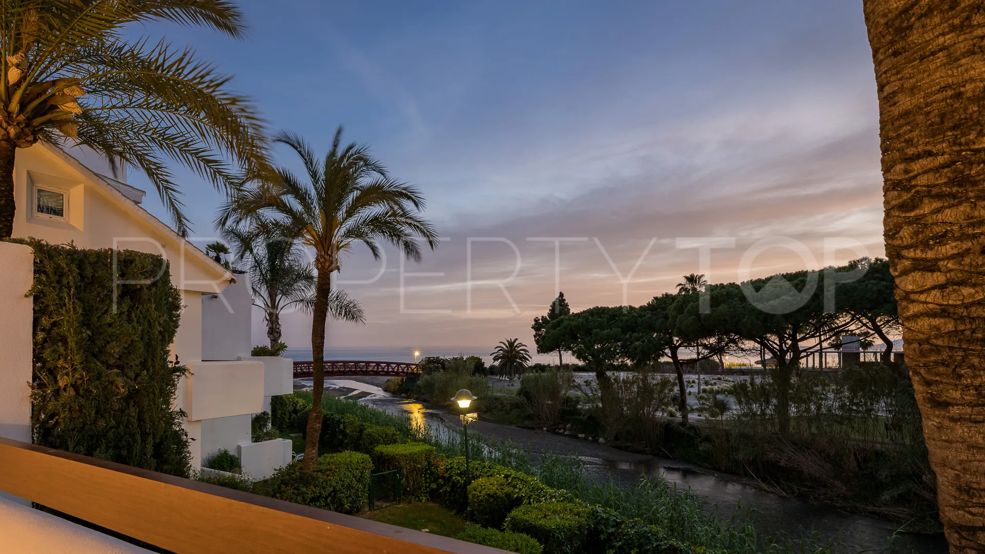3 bedrooms apartment in Los Monteros Palm Beach for sale