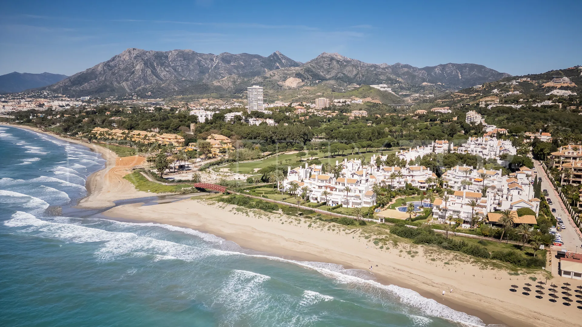3 bedrooms apartment in Los Monteros Palm Beach for sale