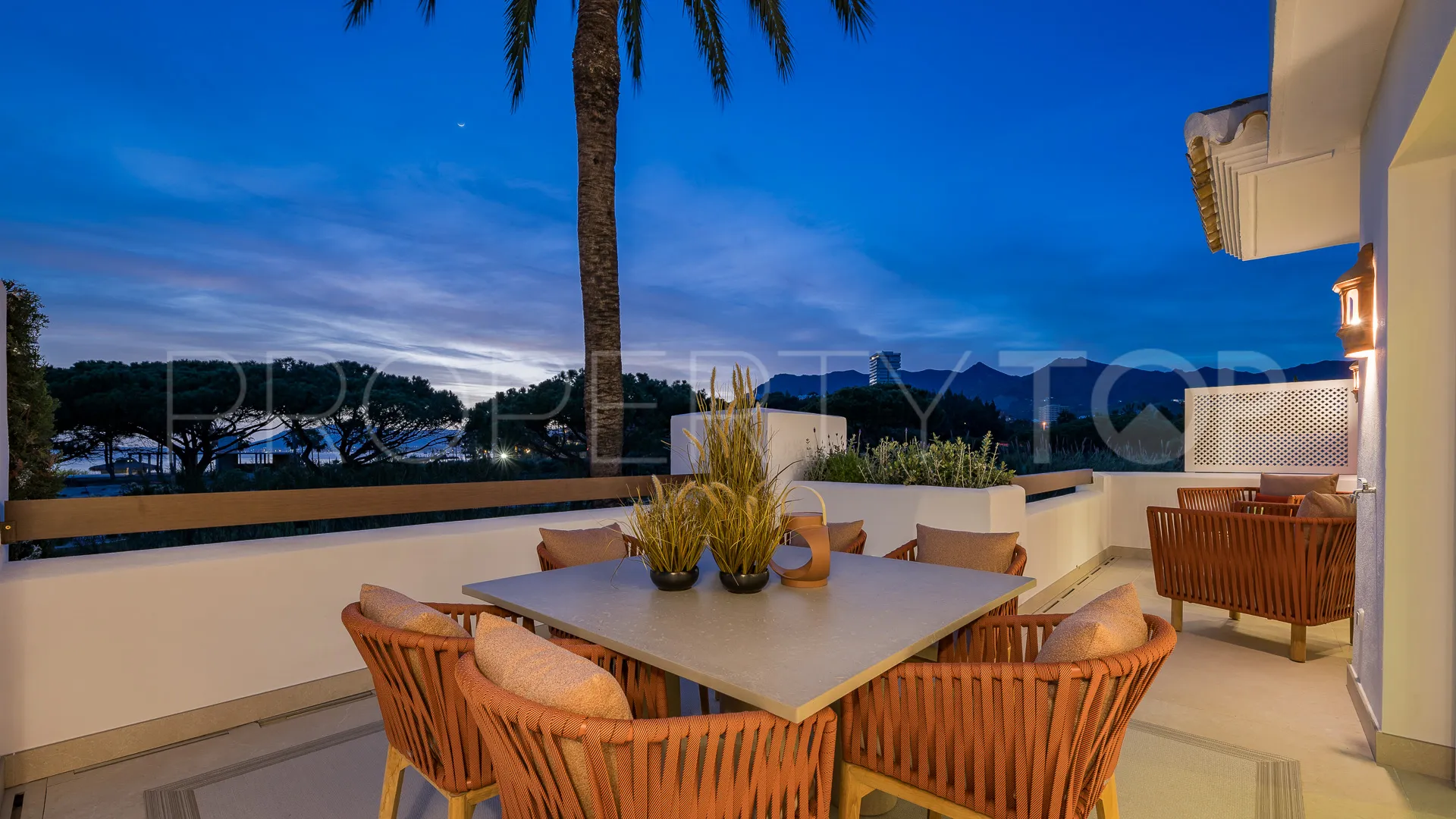 3 bedrooms apartment in Los Monteros Palm Beach for sale