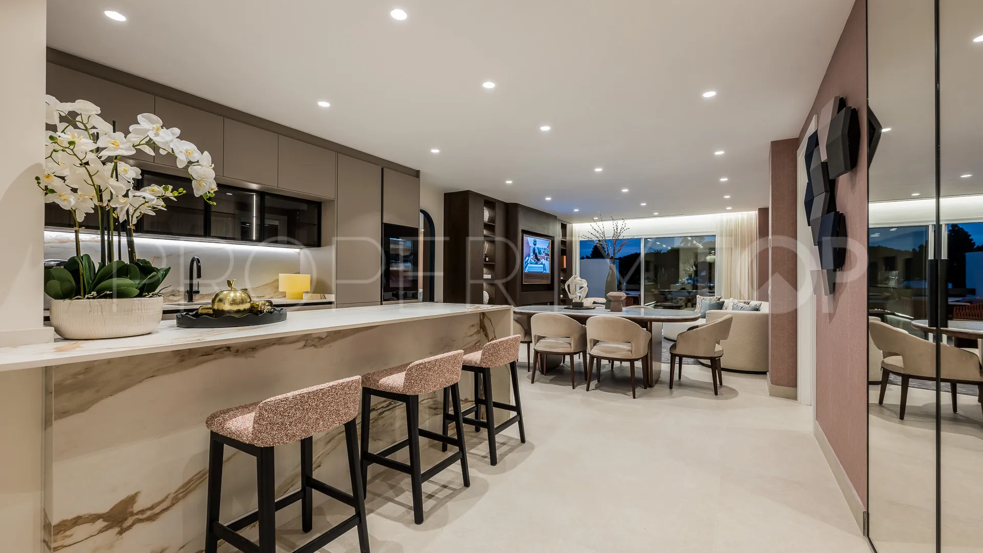 3 bedrooms apartment in Los Monteros Palm Beach for sale